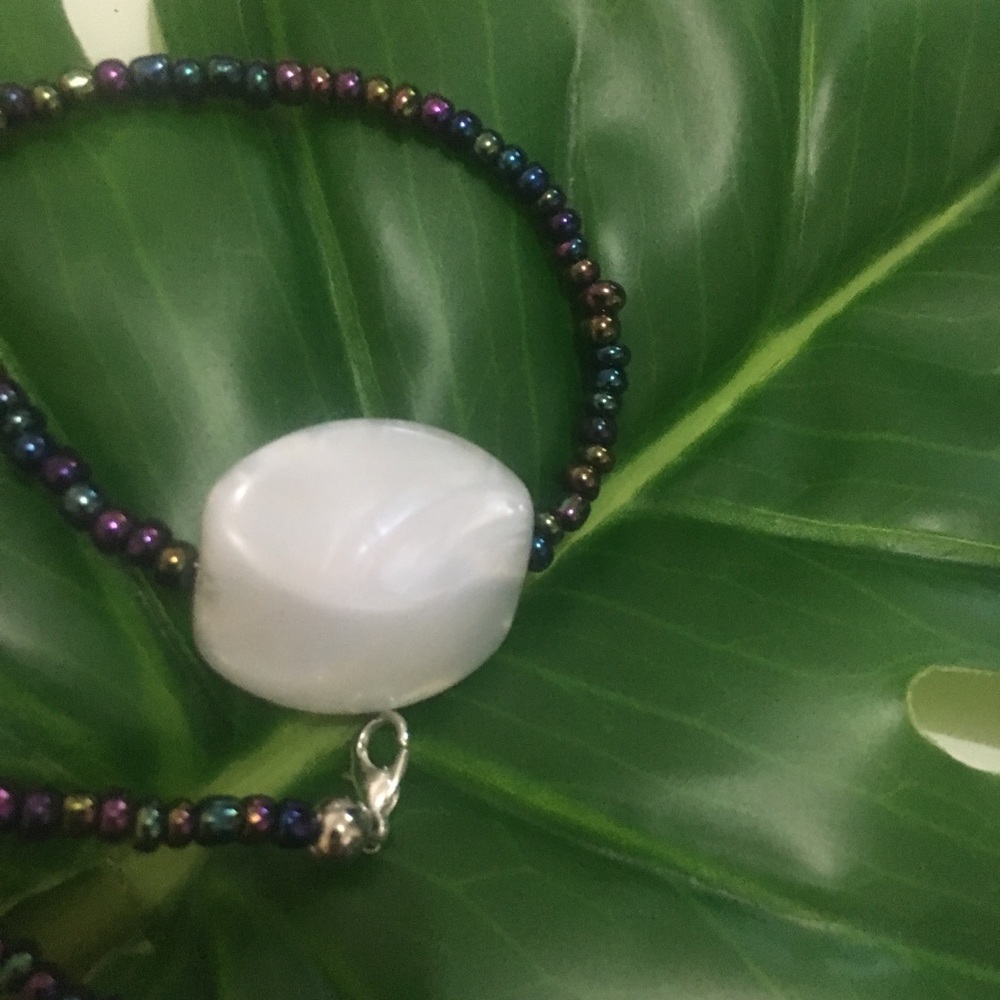 Glass necklace - Picture 5 of 5